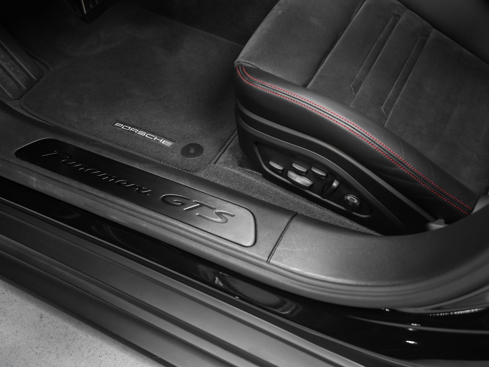 2023 Porsche Panamera Panamera GTS (MY23)