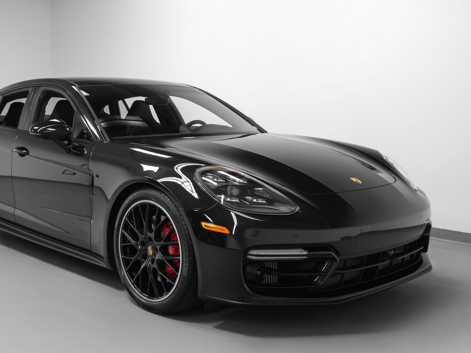 2023 Porsche Panamera Panamera GTS (MY23)
