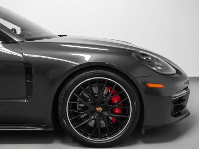 2023 Porsche Panamera GTS