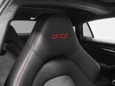 2023 Porsche Panamera GTS