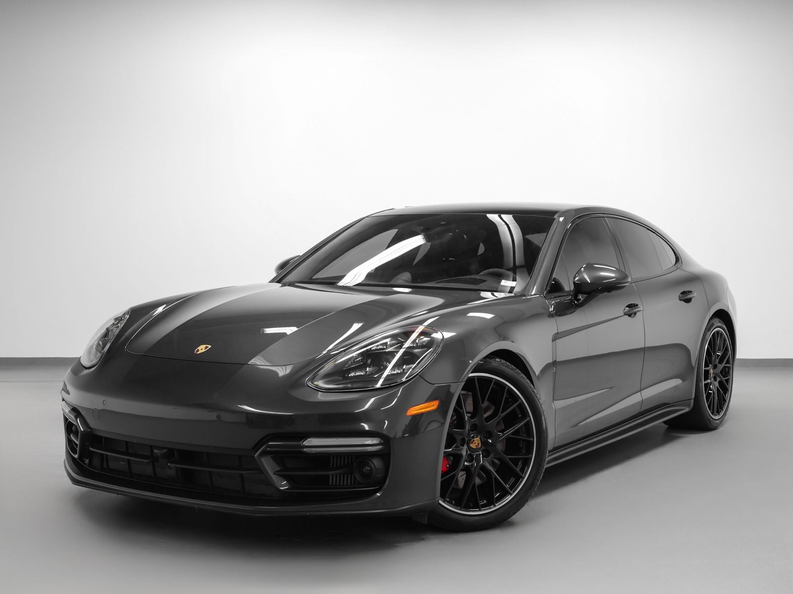 2023 Porsche Panamera GTS