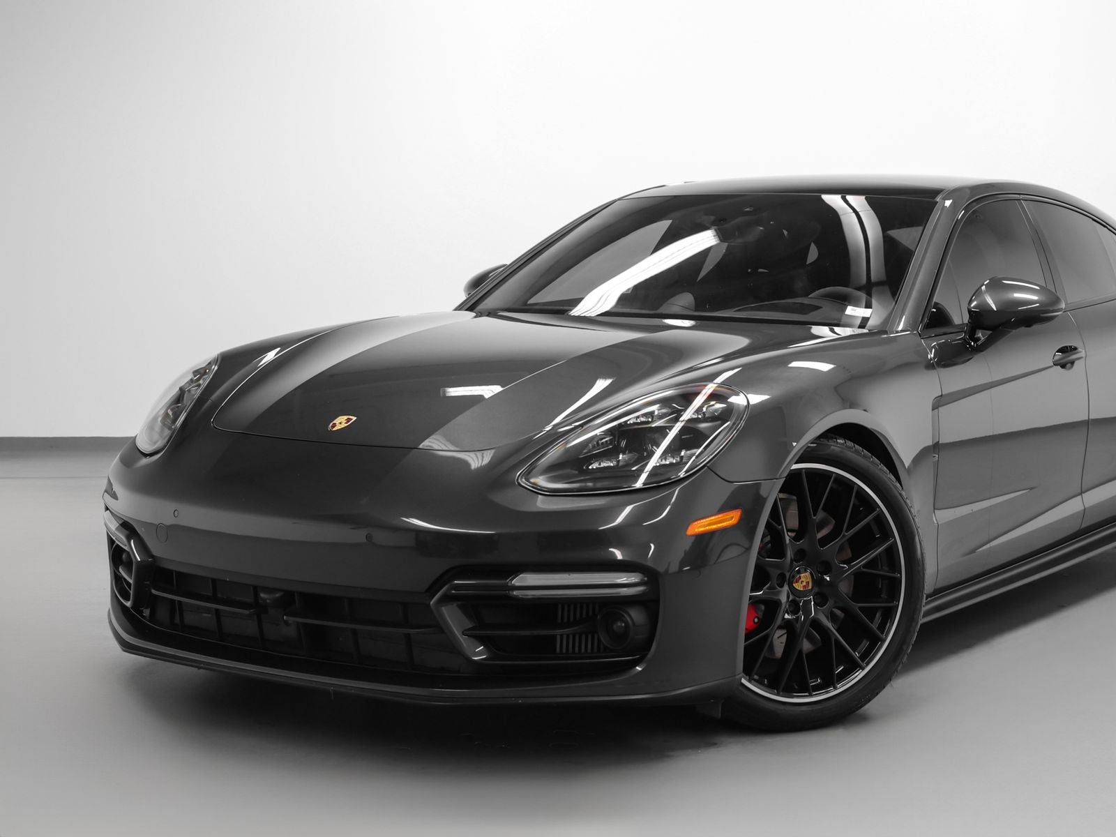 2023 Porsche Panamera GTS