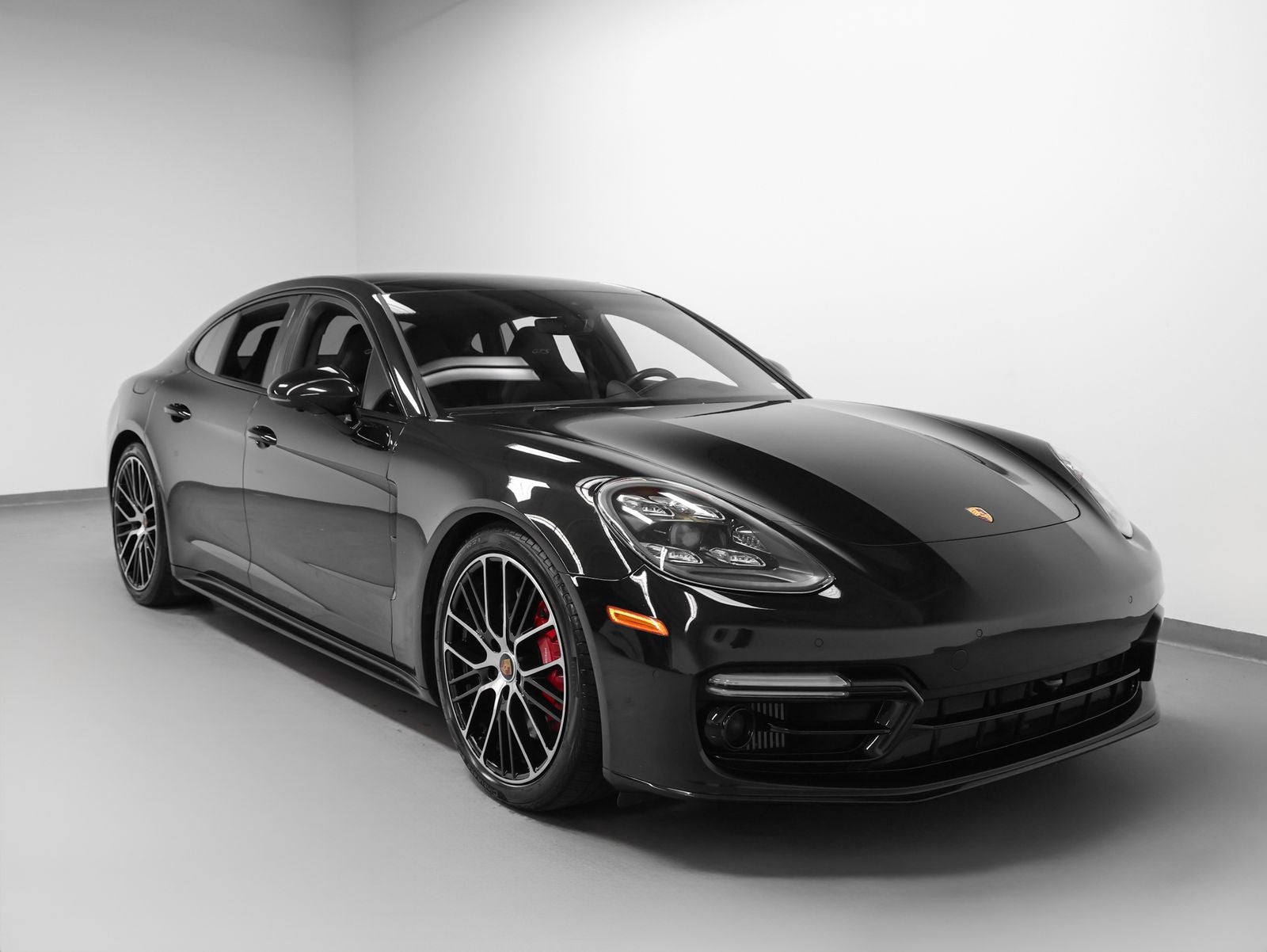 2023 Porsche Panamera GTS
