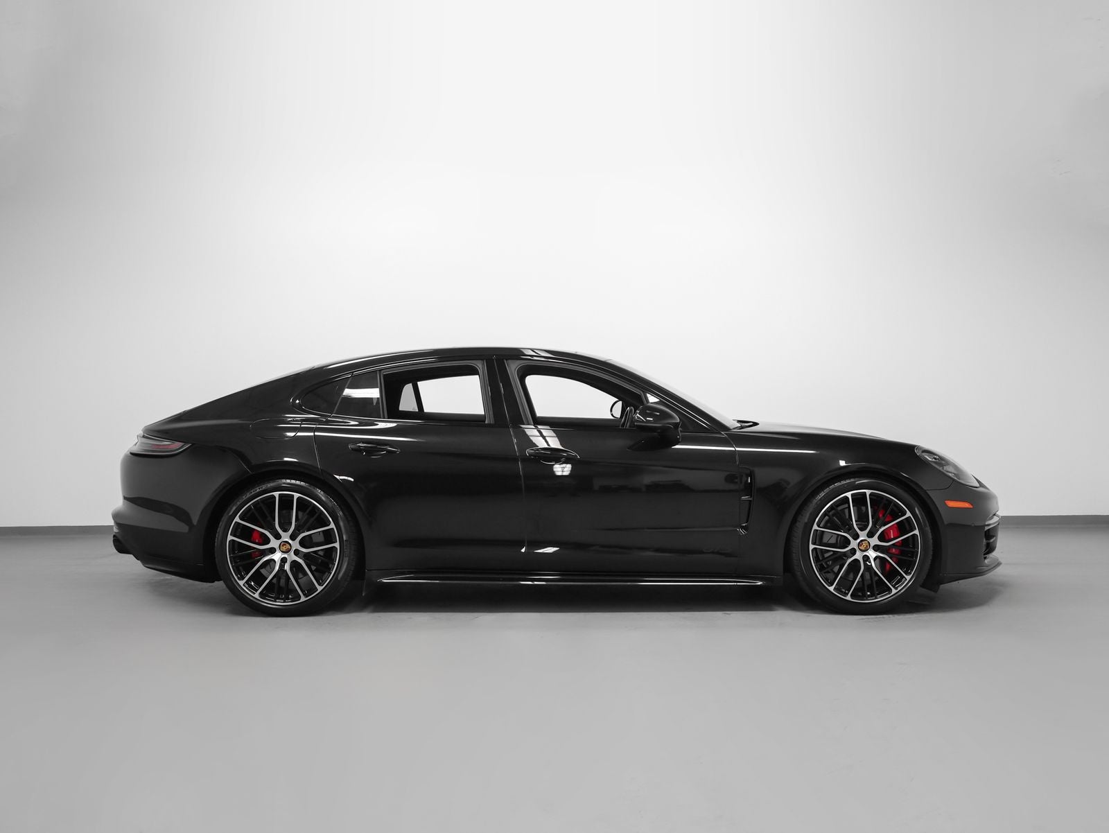 2023 Porsche Panamera GTS