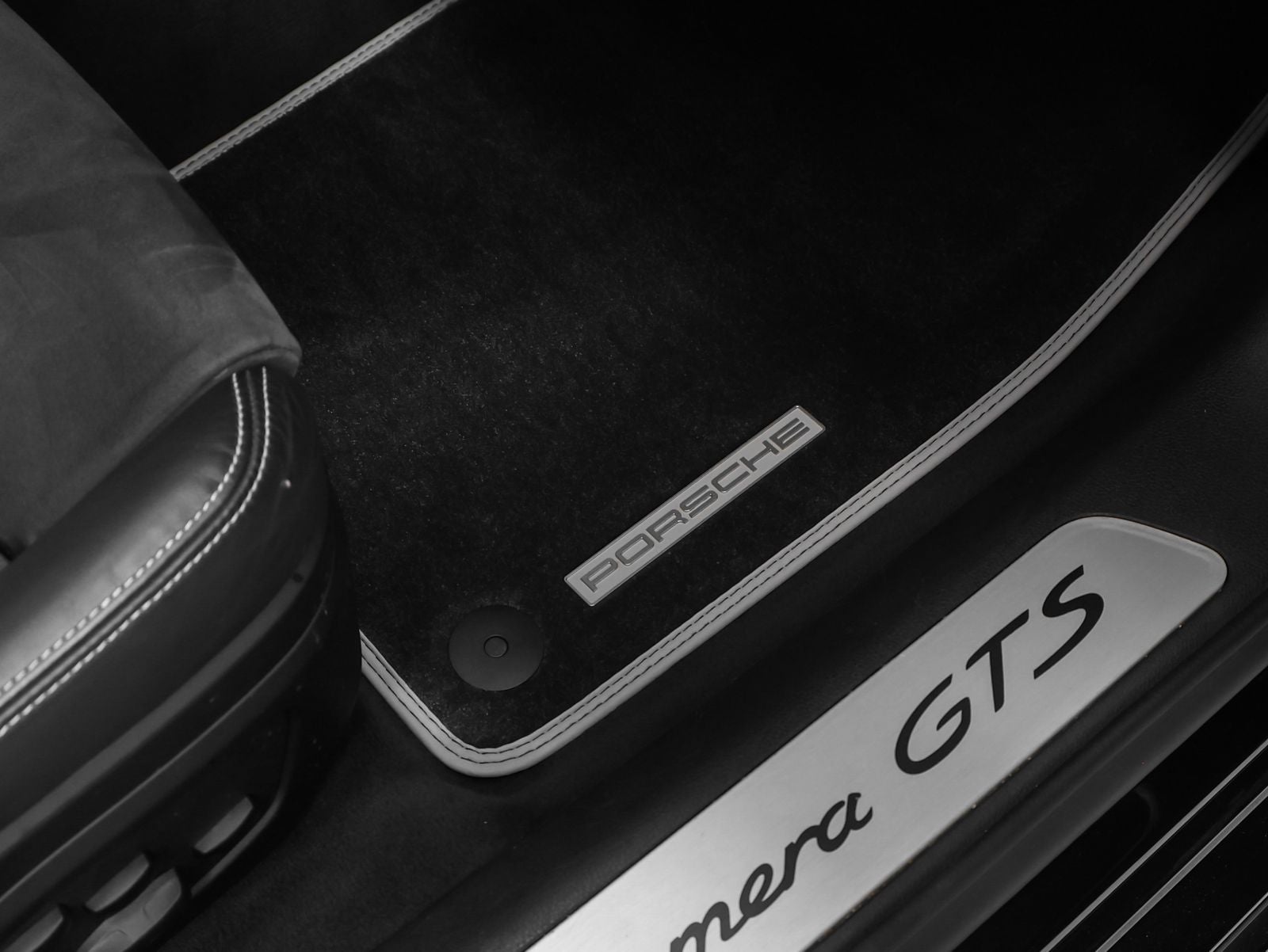 2023 Porsche Panamera GTS