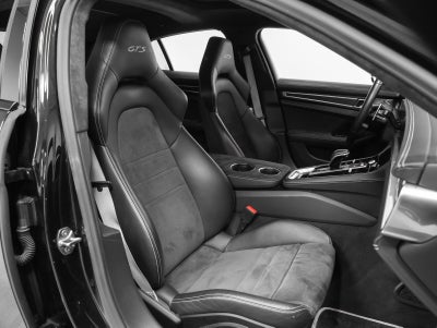 2023 Porsche Panamera GTS