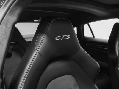2023 Porsche Panamera GTS