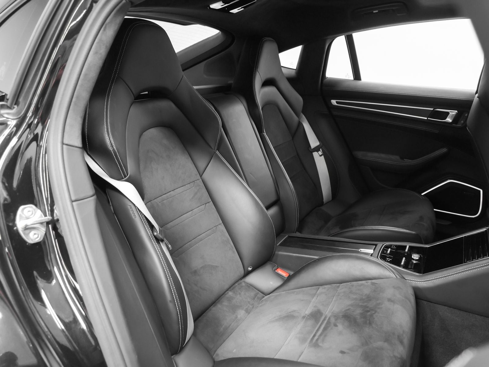 2023 Porsche Panamera GTS