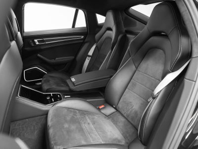 2023 Porsche Panamera GTS
