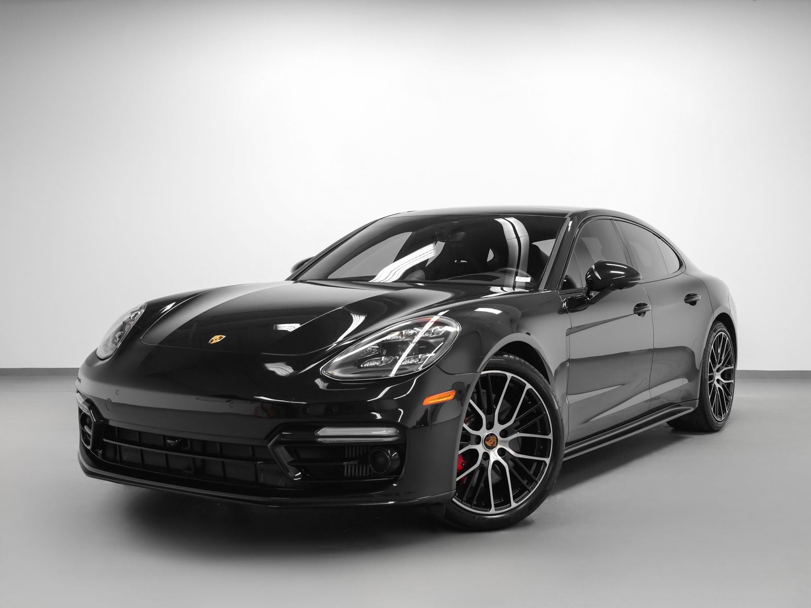 2023 Porsche Panamera GTS