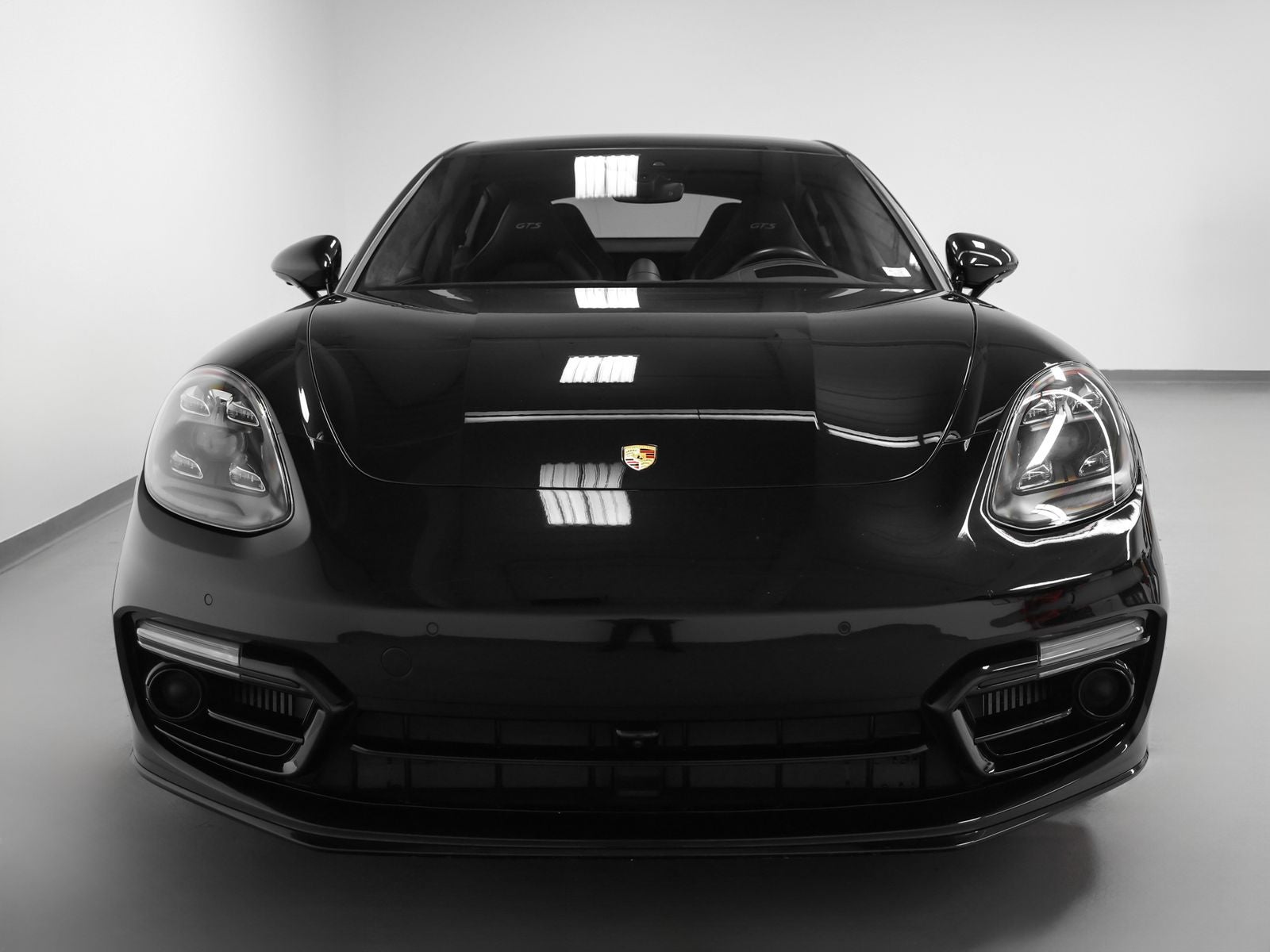 2023 Porsche Panamera GTS