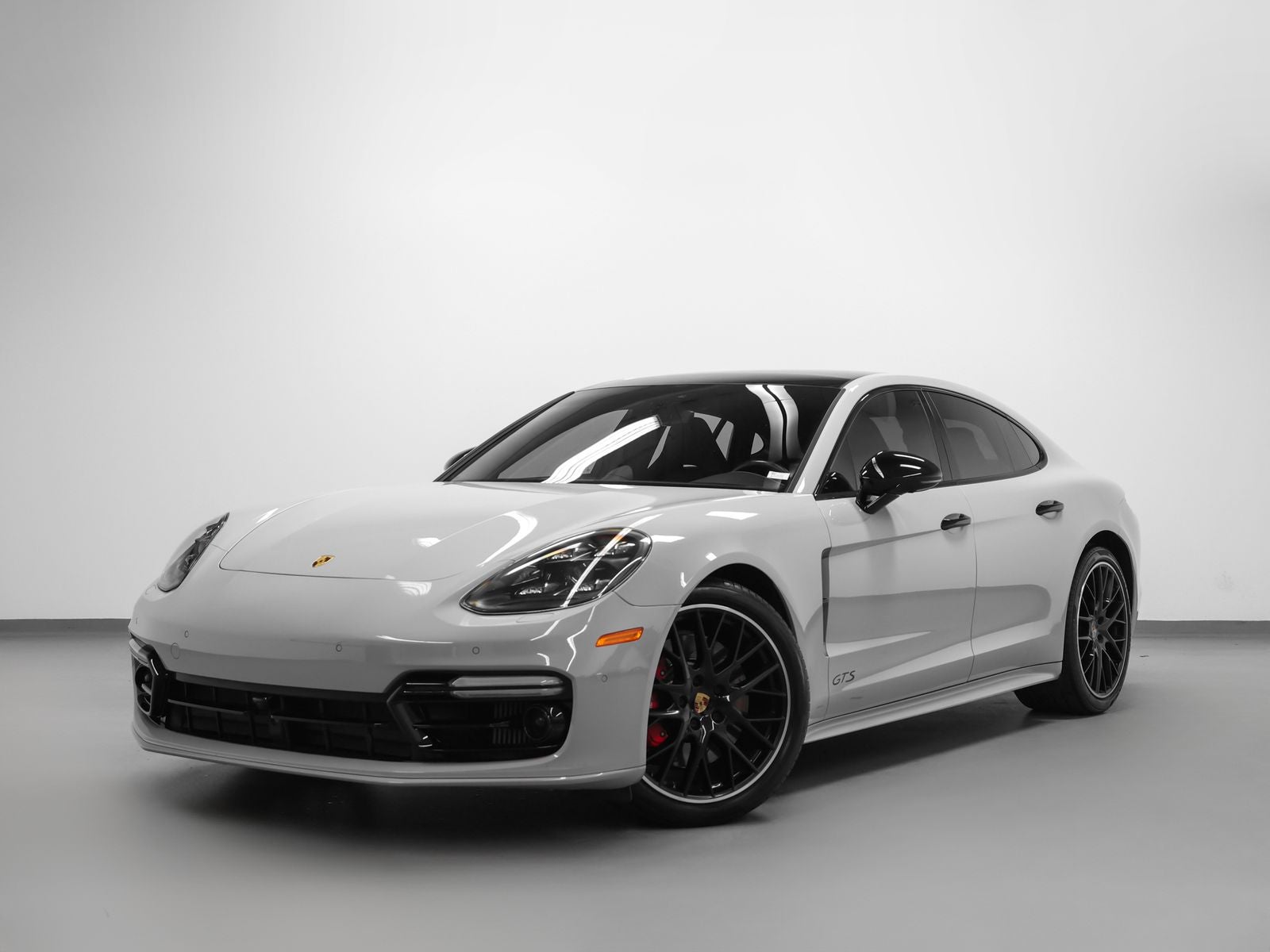 2020 Porsche Panamera Panamera GTS