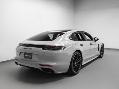 2020 Porsche Panamera Panamera GTS
