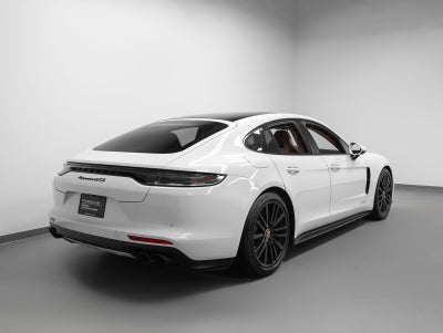 2021 Porsche Panamera GTS