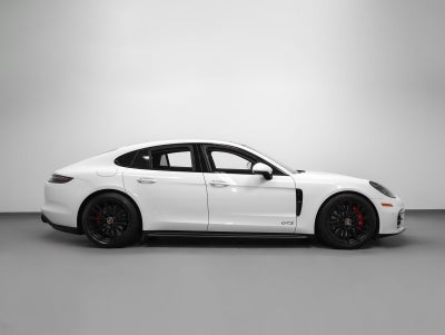 2021 Porsche Panamera GTS