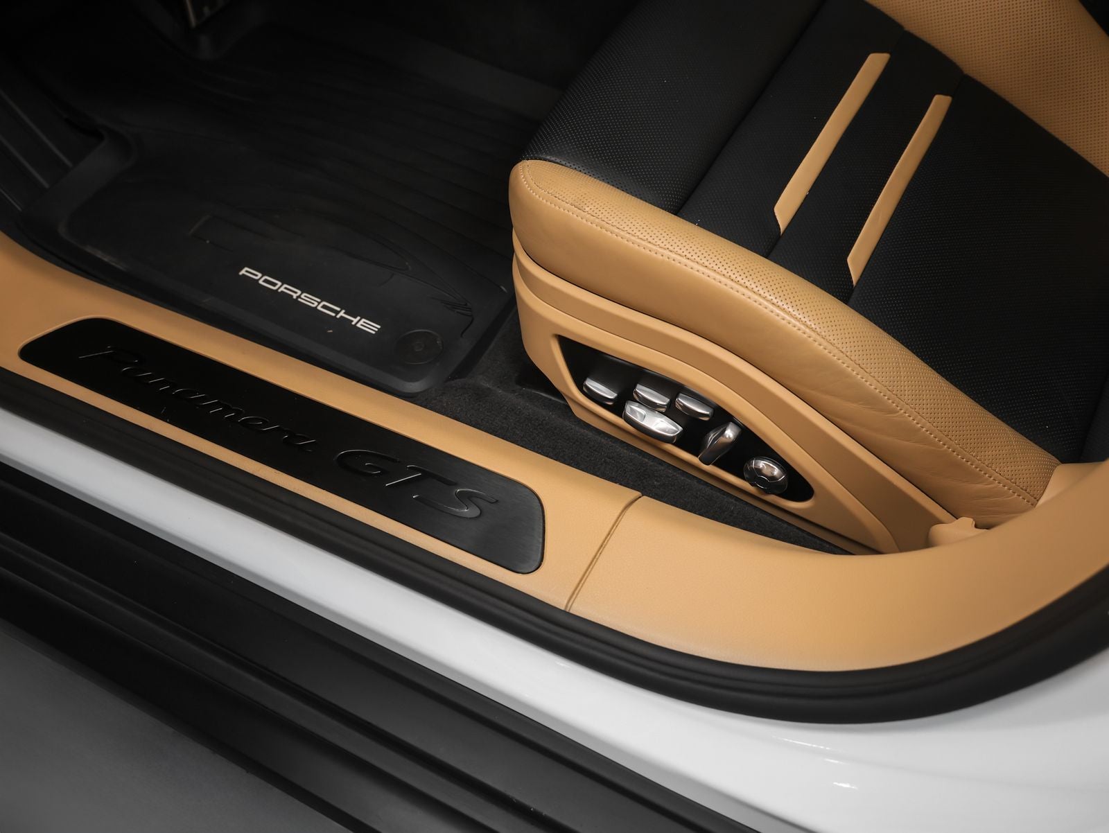 2021 Porsche Panamera GTS