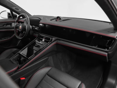 2025 Porsche Panamera GTS