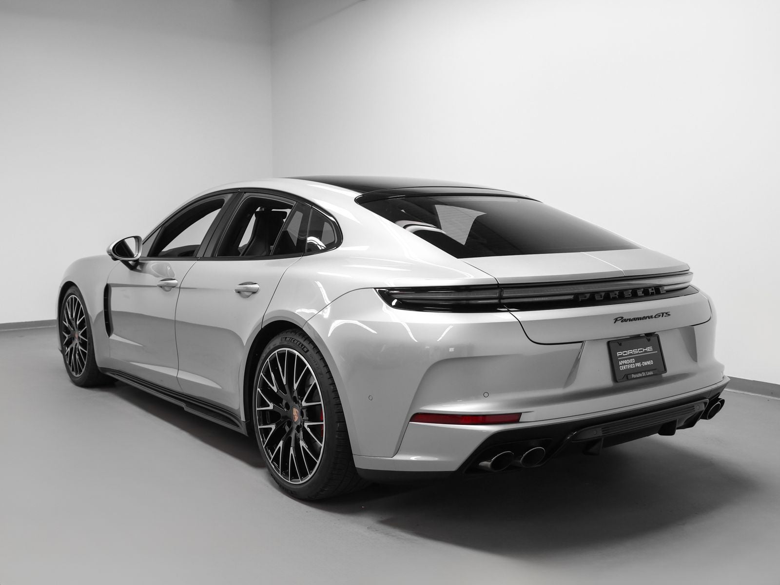 2025 Porsche Panamera GTS