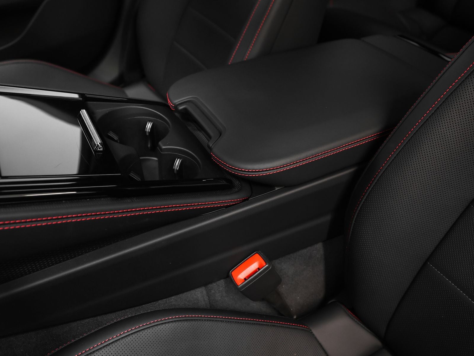 2025 Porsche Panamera GTS