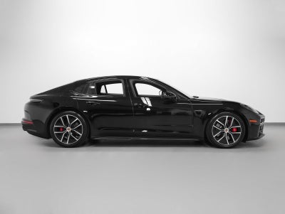 2026 Porsche Panamera Panamera GTS