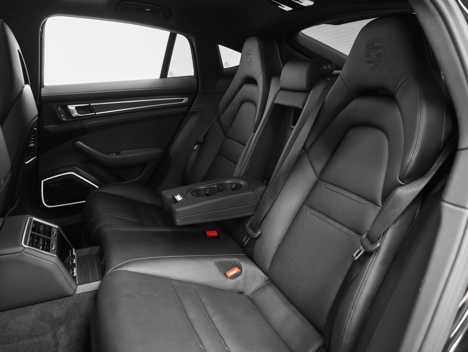 2023 Porsche Panamera 4 Platinum Edition