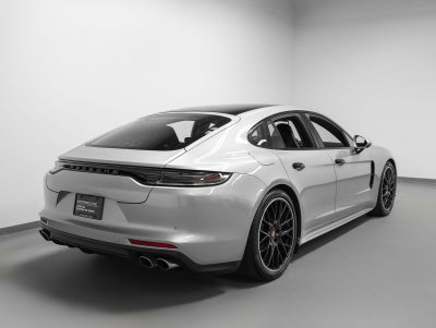 2023 Porsche Panamera 4 Platinum Edition