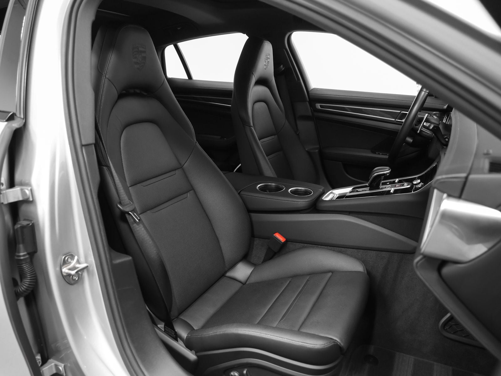 2023 Porsche Panamera 4 Platinum Edition