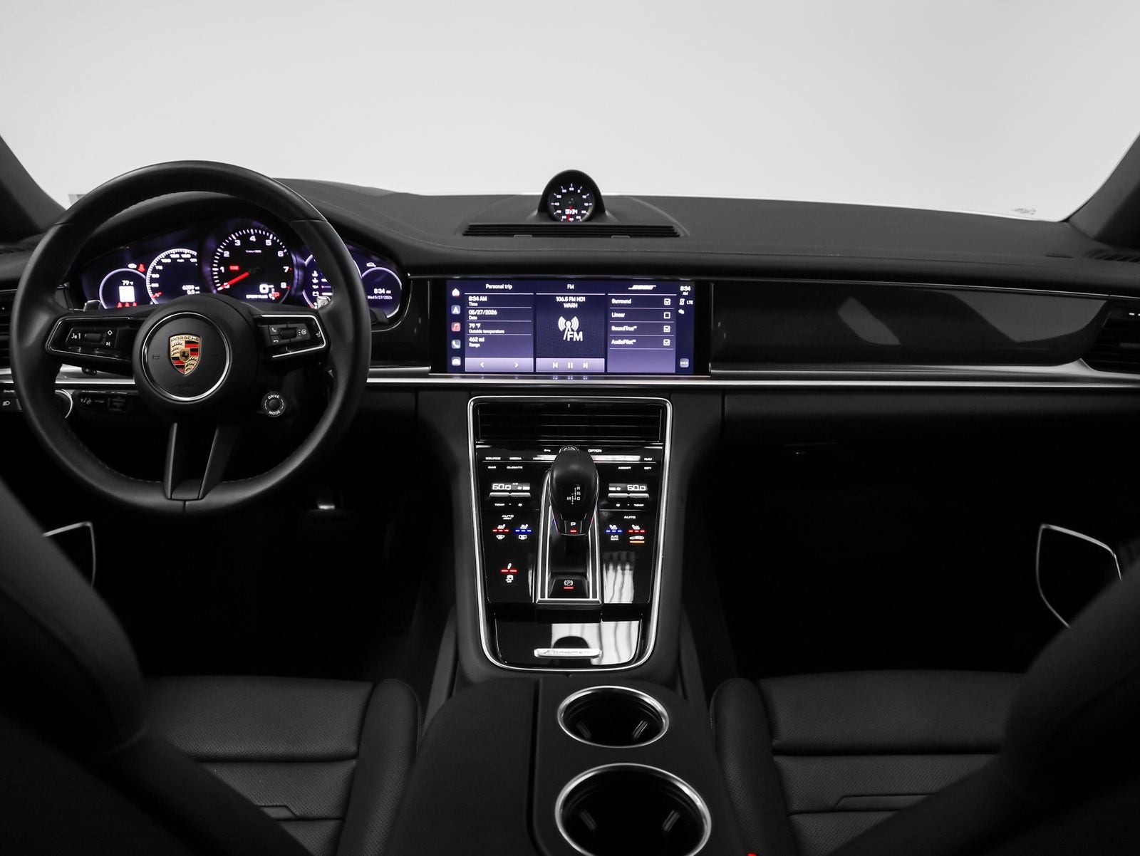 2023 Porsche Panamera 4 Platinum Edition
