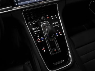 2023 Porsche Panamera 4 Platinum Edition