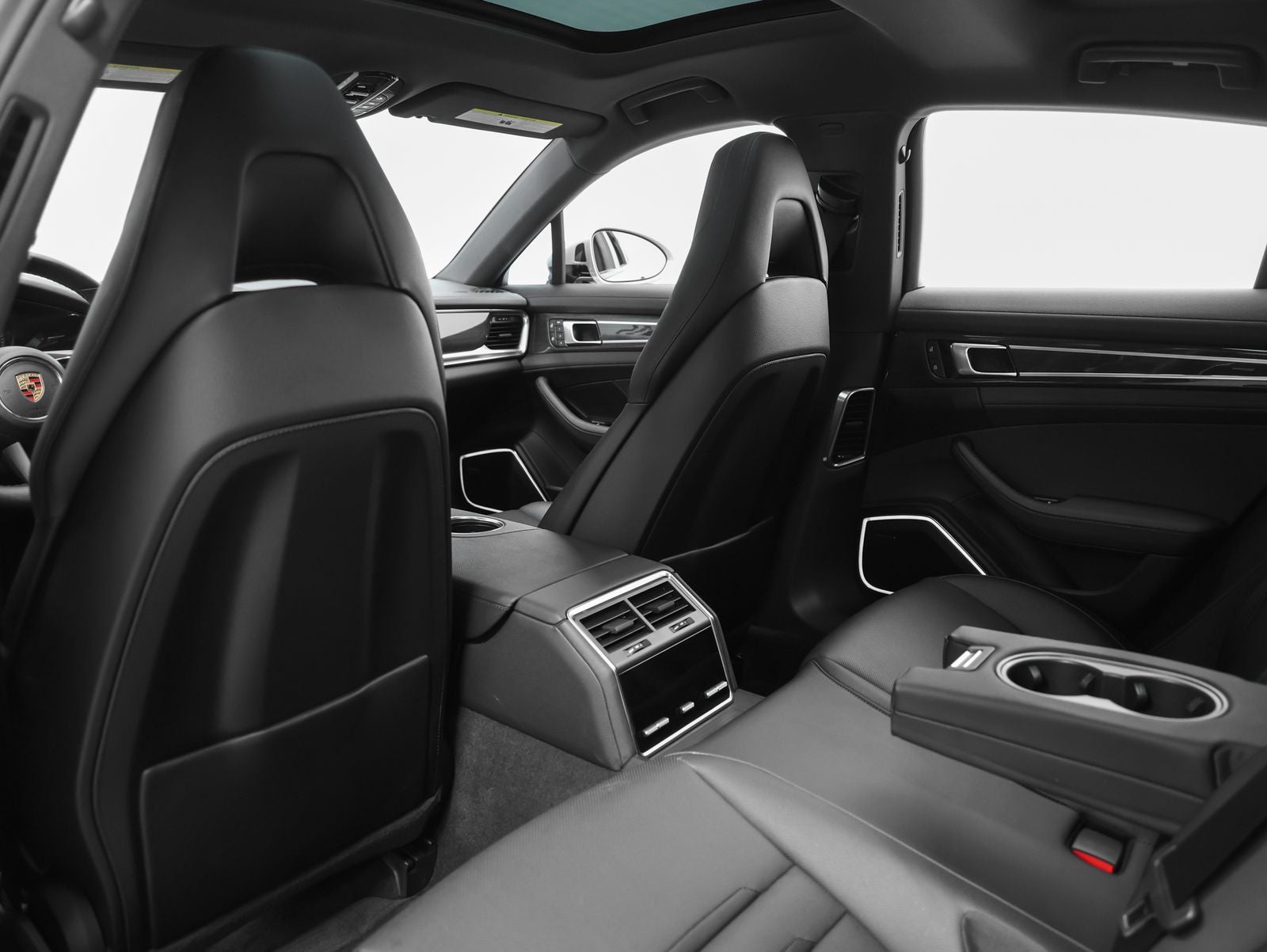 2023 Porsche Panamera 4 Platinum Edition