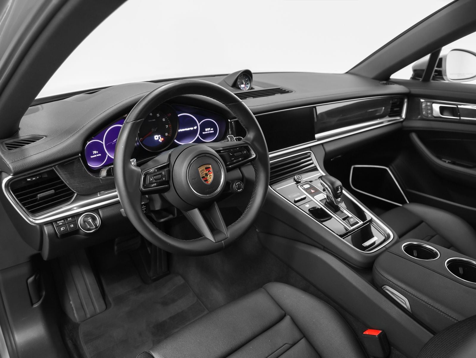 2023 Porsche Panamera 4 Platinum Edition