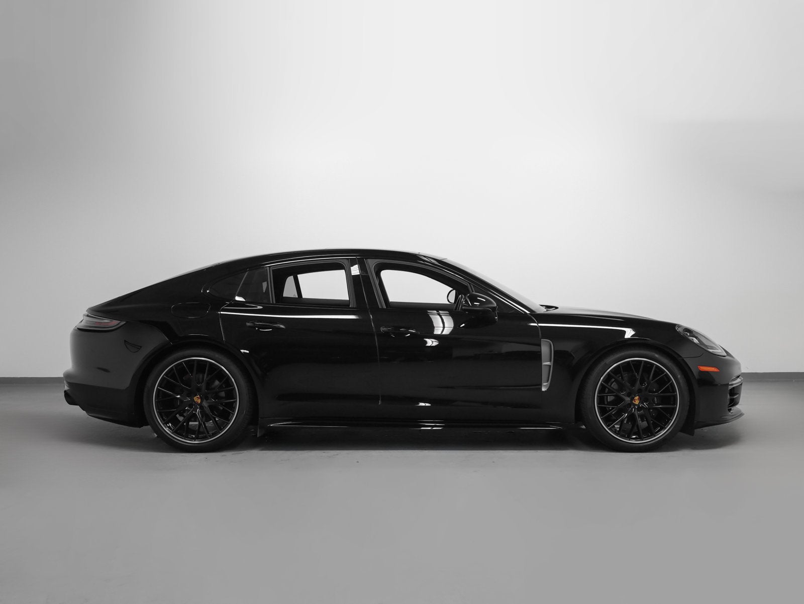 2023 Porsche Panamera Panamera 4 Platinum Edition