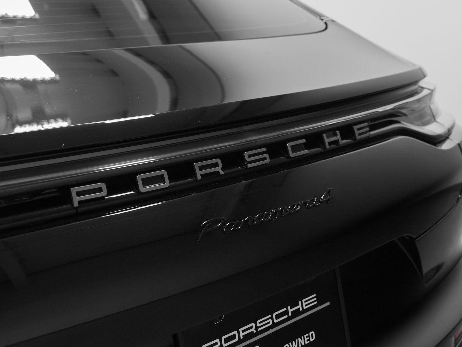 2023 Porsche Panamera Panamera 4 Platinum Edition