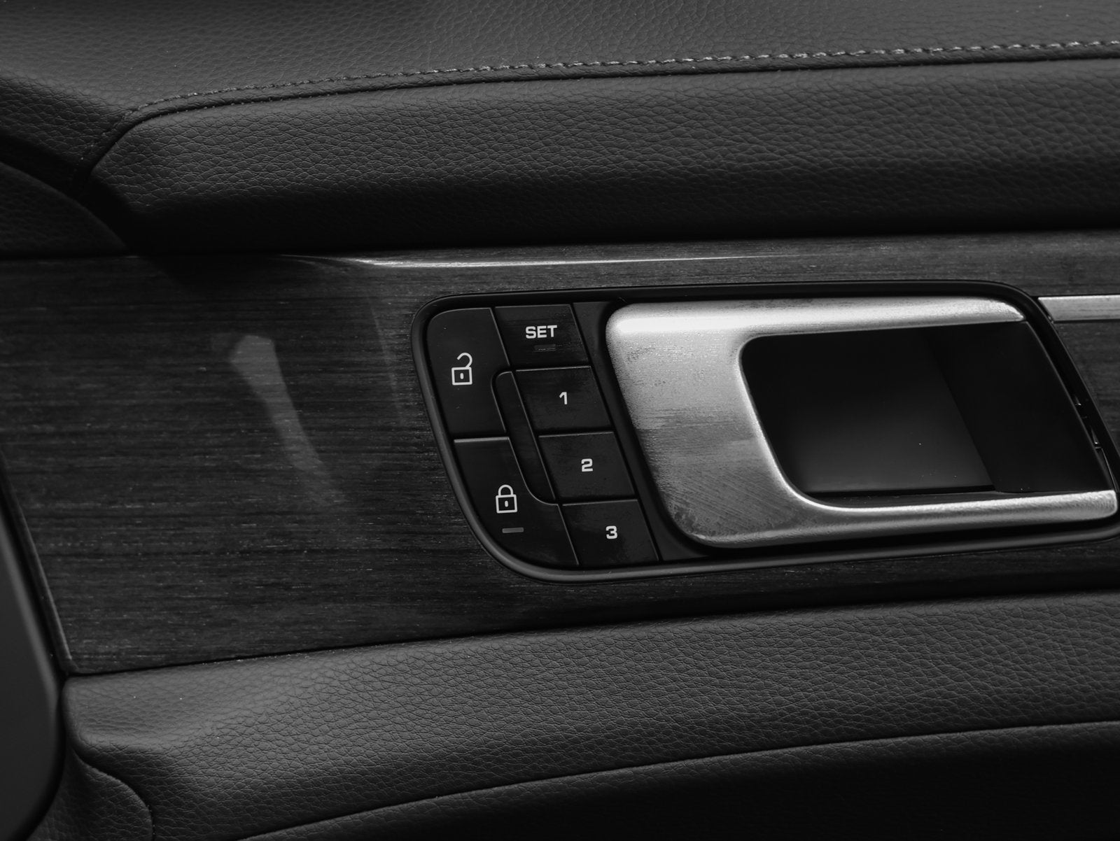 2023 Porsche Panamera Panamera 4 Platinum Edition