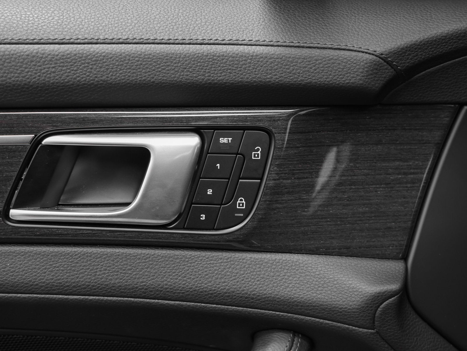 2023 Porsche Panamera Panamera 4 Platinum Edition