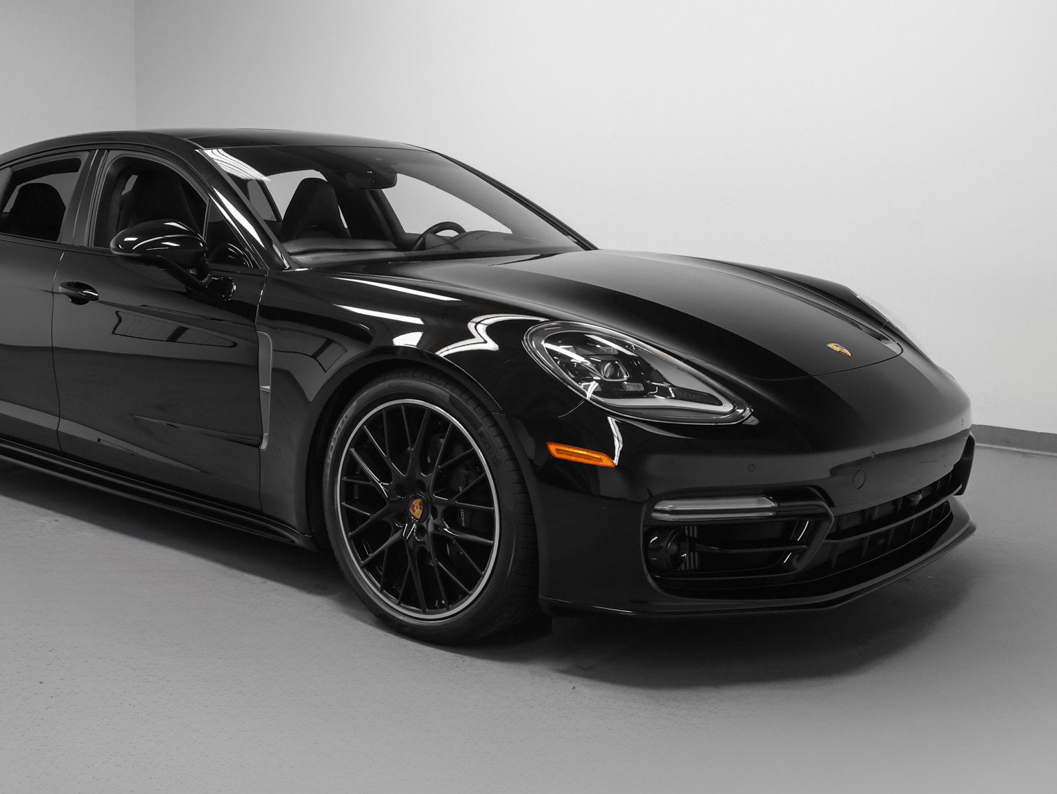 2023 Porsche Panamera Panamera 4 Platinum Edition