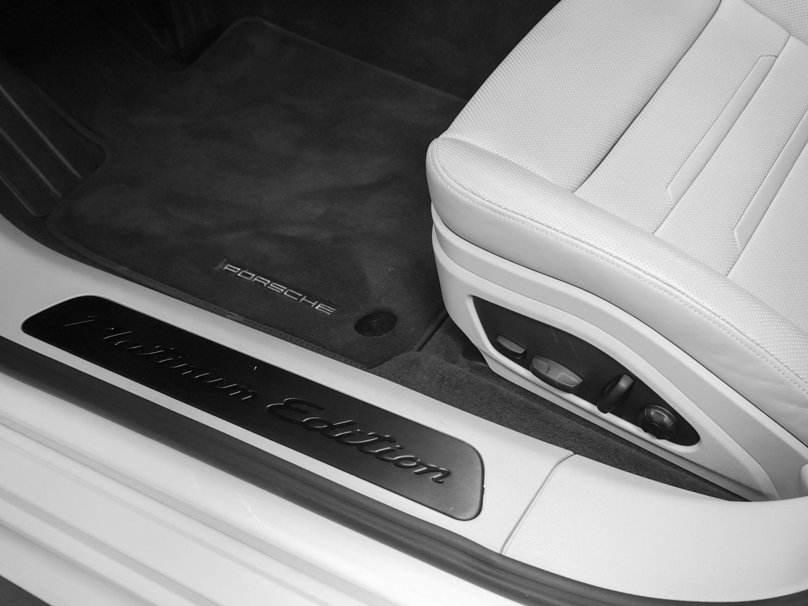 2023 Porsche Panamera Panamera Platinum Edition