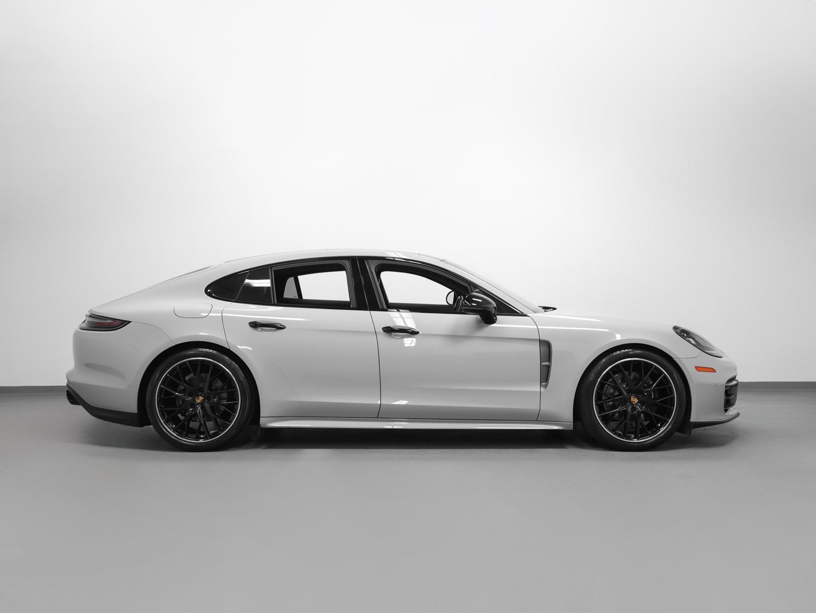 2023 Porsche Panamera Panamera 4 Platinum Edition