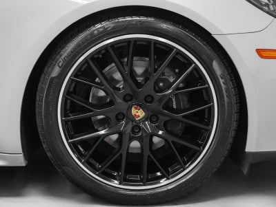 2023 Porsche Panamera Panamera 4 Platinum Edition