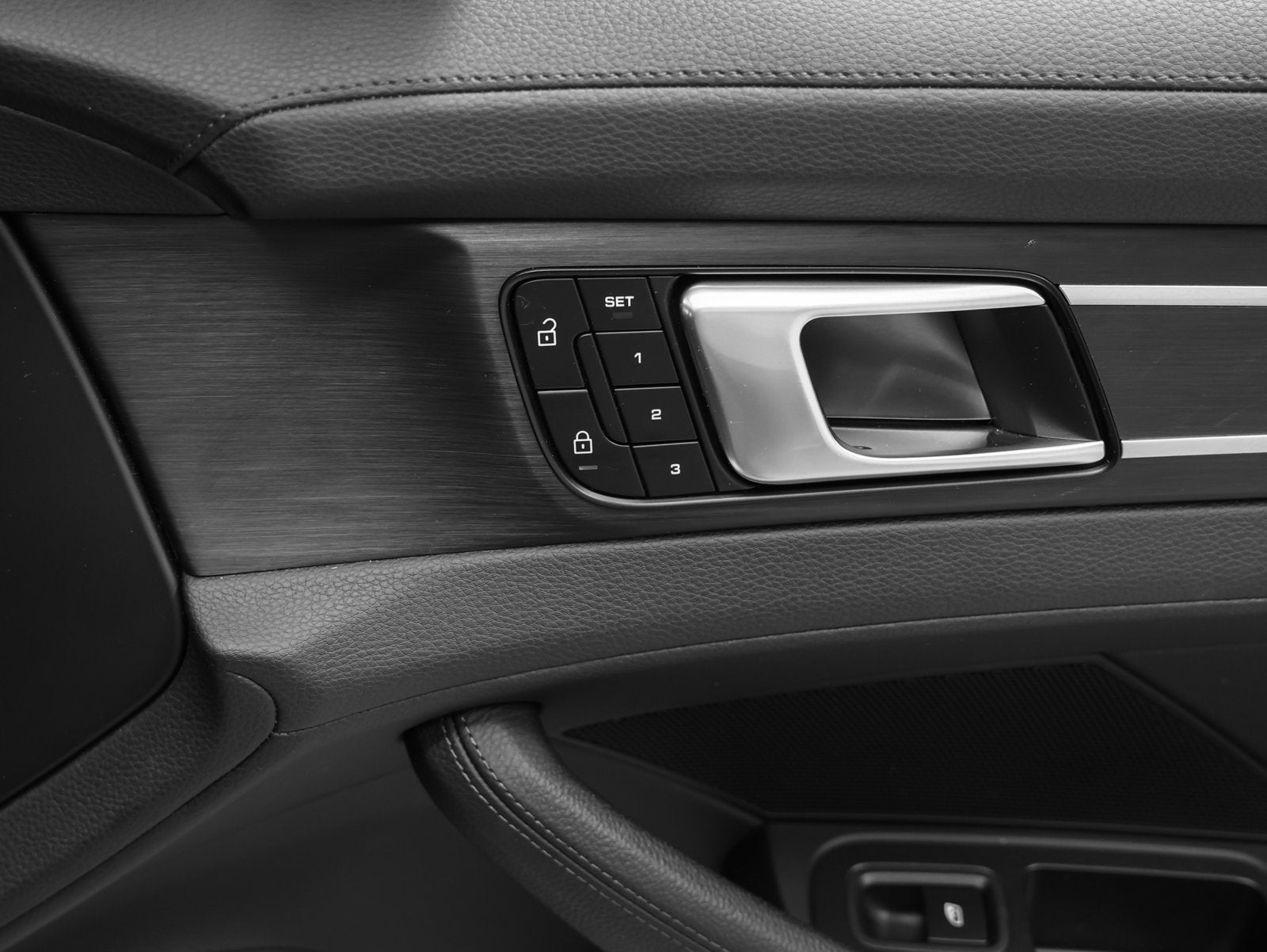 2023 Porsche Panamera Panamera 4 Platinum Edition