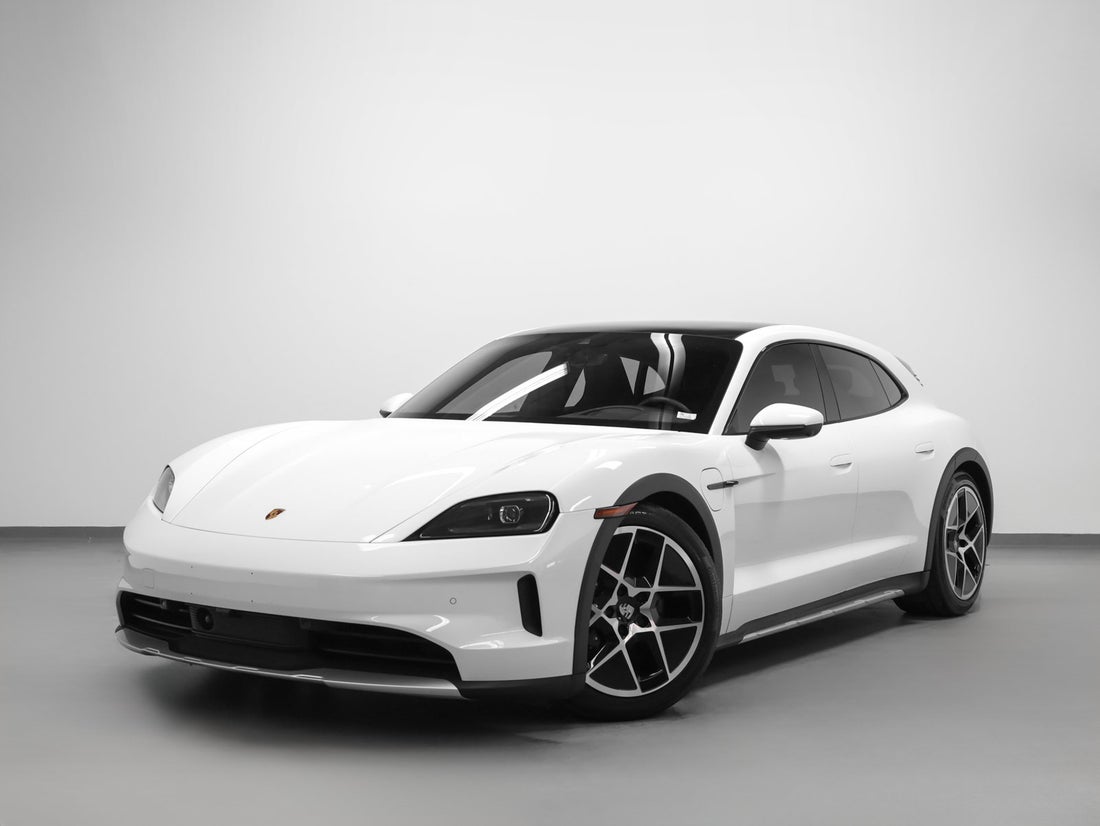 2025 Porsche Taycan 4 Cross Turismo — photo 1 of 40