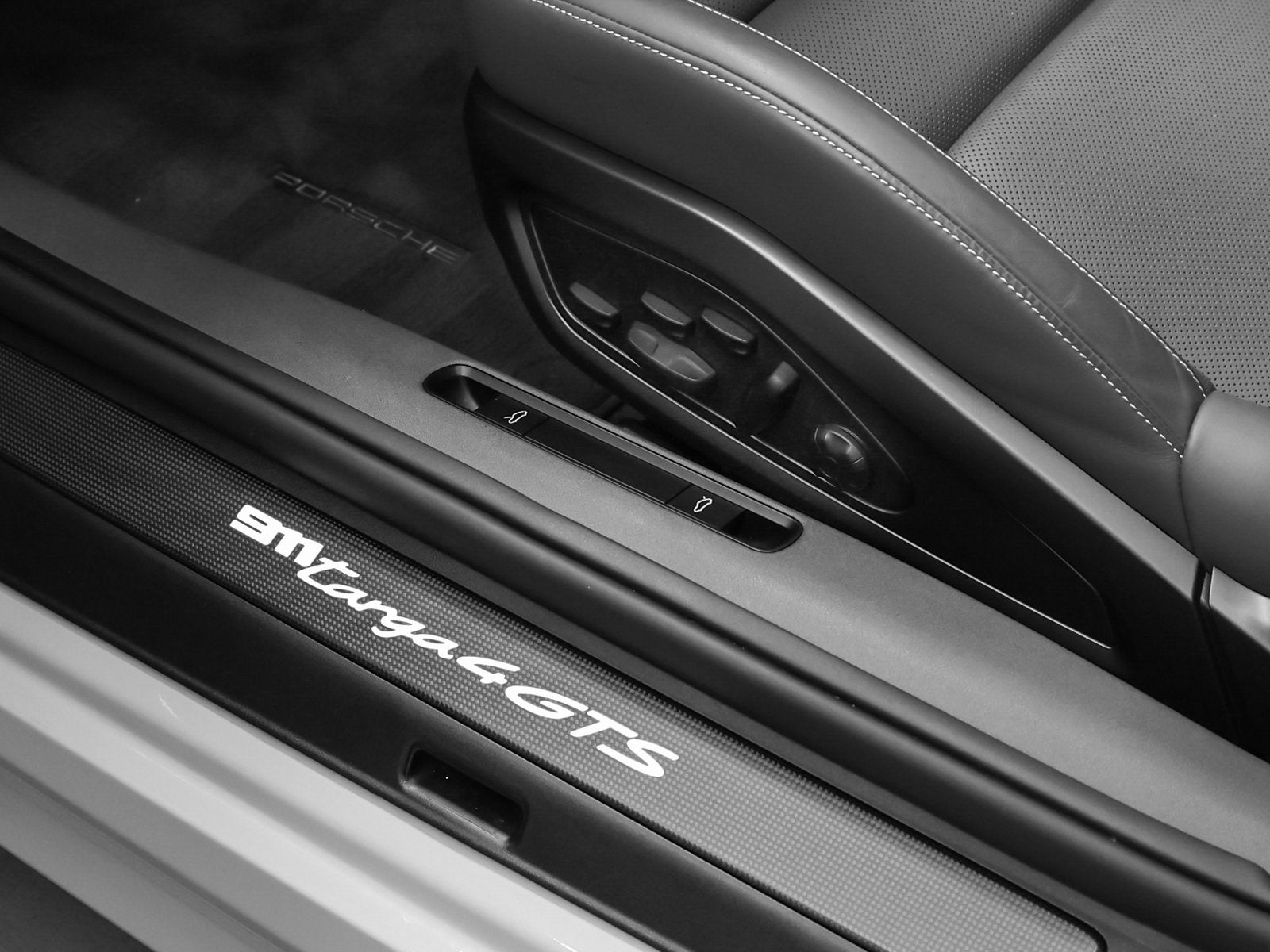 2022 Porsche 911 911 Targa 4 GTS (MY22)