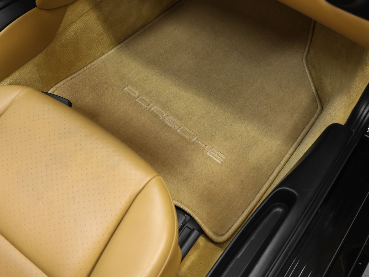 2001 Porsche Boxster Base