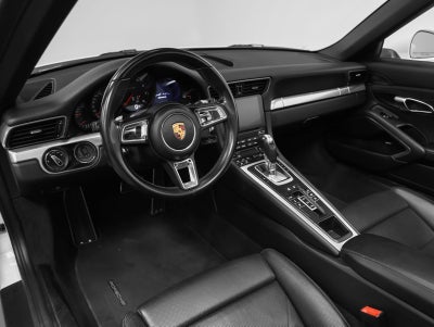 2017 Porsche 911 Carrera