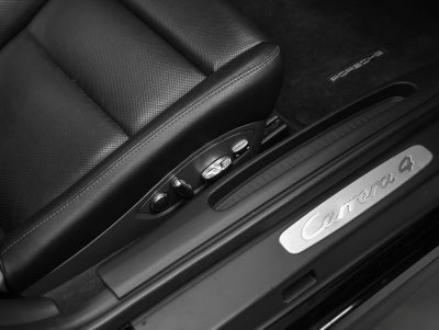 2013 Porsche 911 911 Carrera 4 Cabriolet