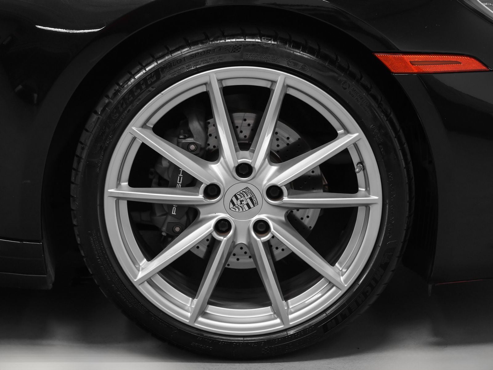 2022 Porsche 911 Carrera