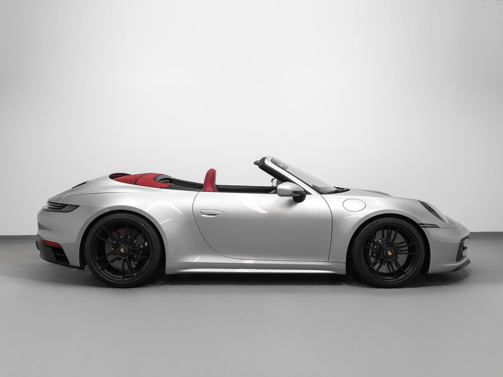 2024 Porsche 911 Carrera GTS Cabriolet