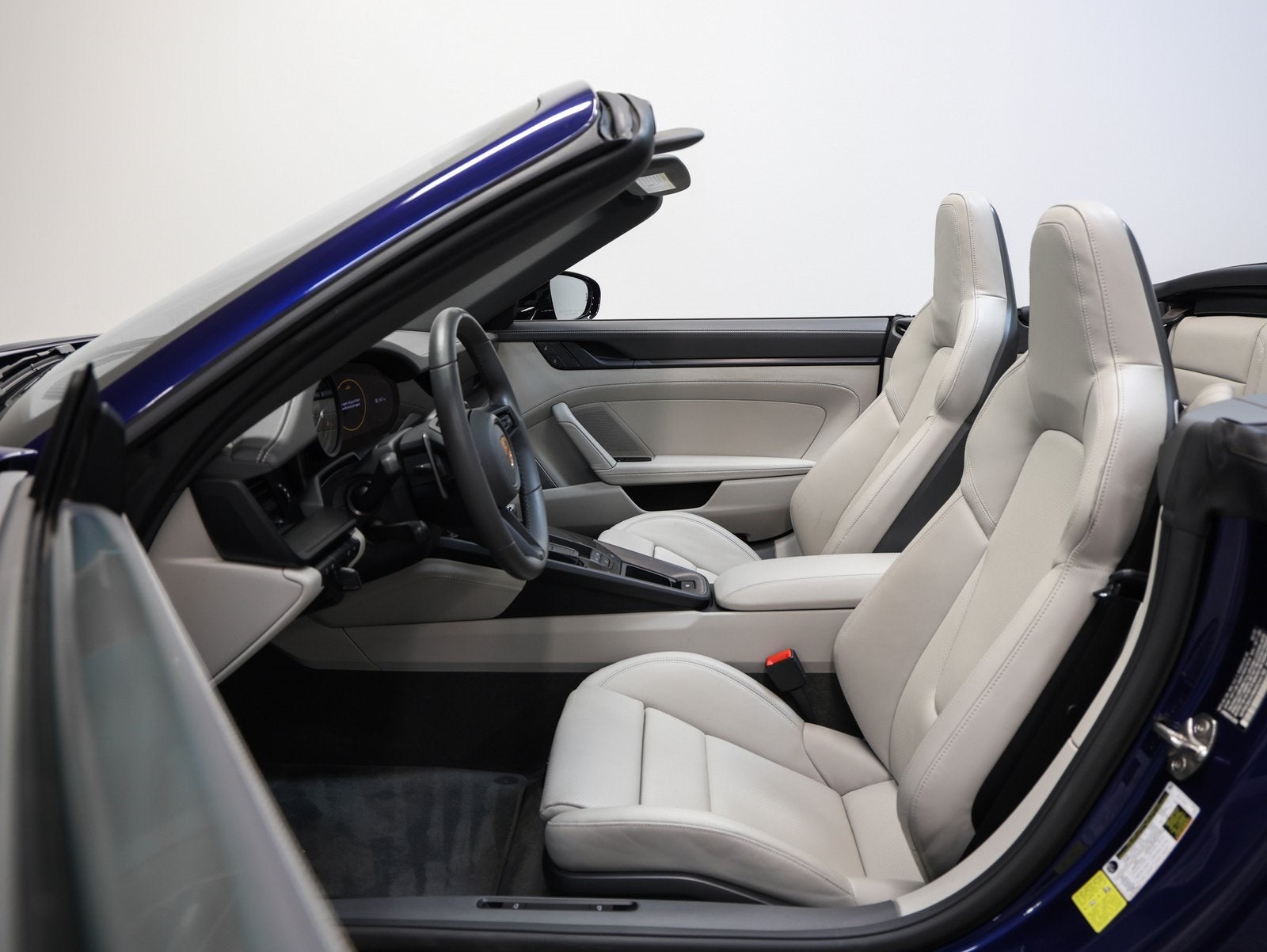 2022 Porsche 911 911 Carrera GTS Cabriolet (MY22)