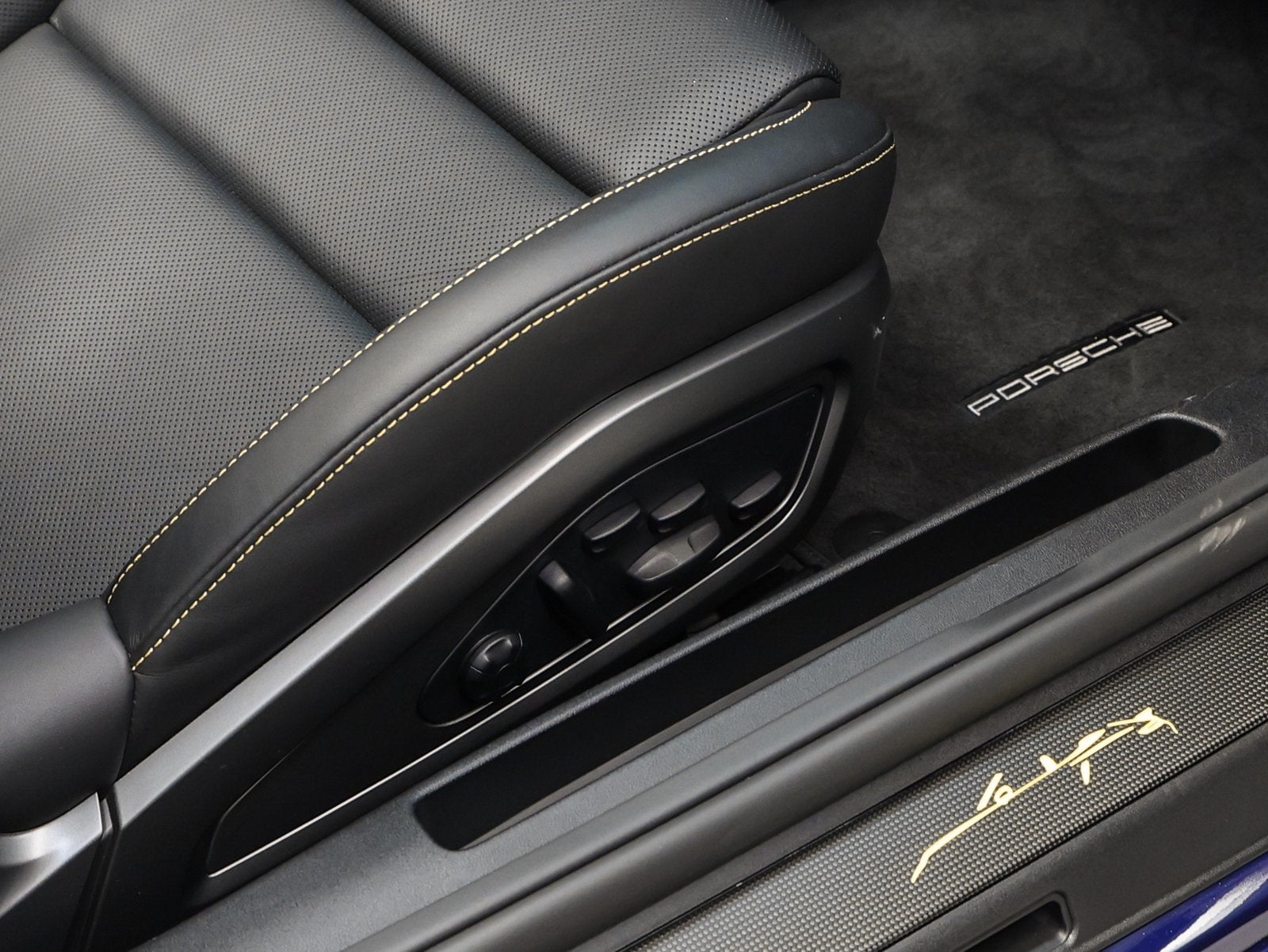 2023 Porsche 911 911 Turbo S Cabriolet (MY23)