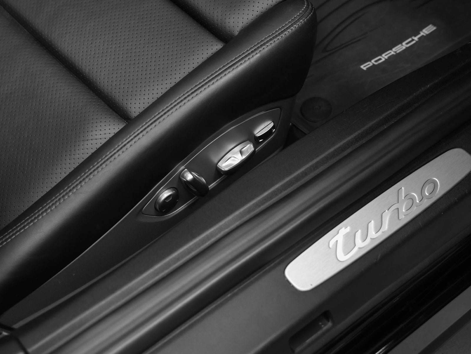 2018 Porsche 911 911 Turbo Cabriolet